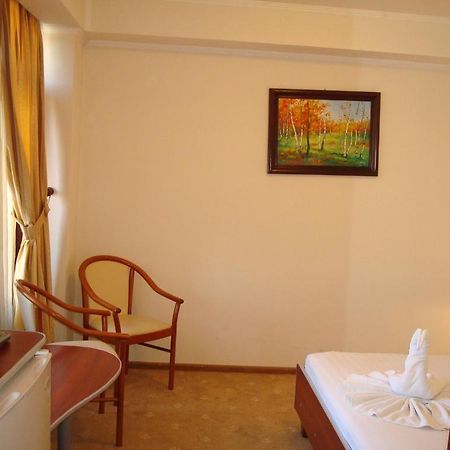 Hotel Ami Băile Felix エクステリア 写真