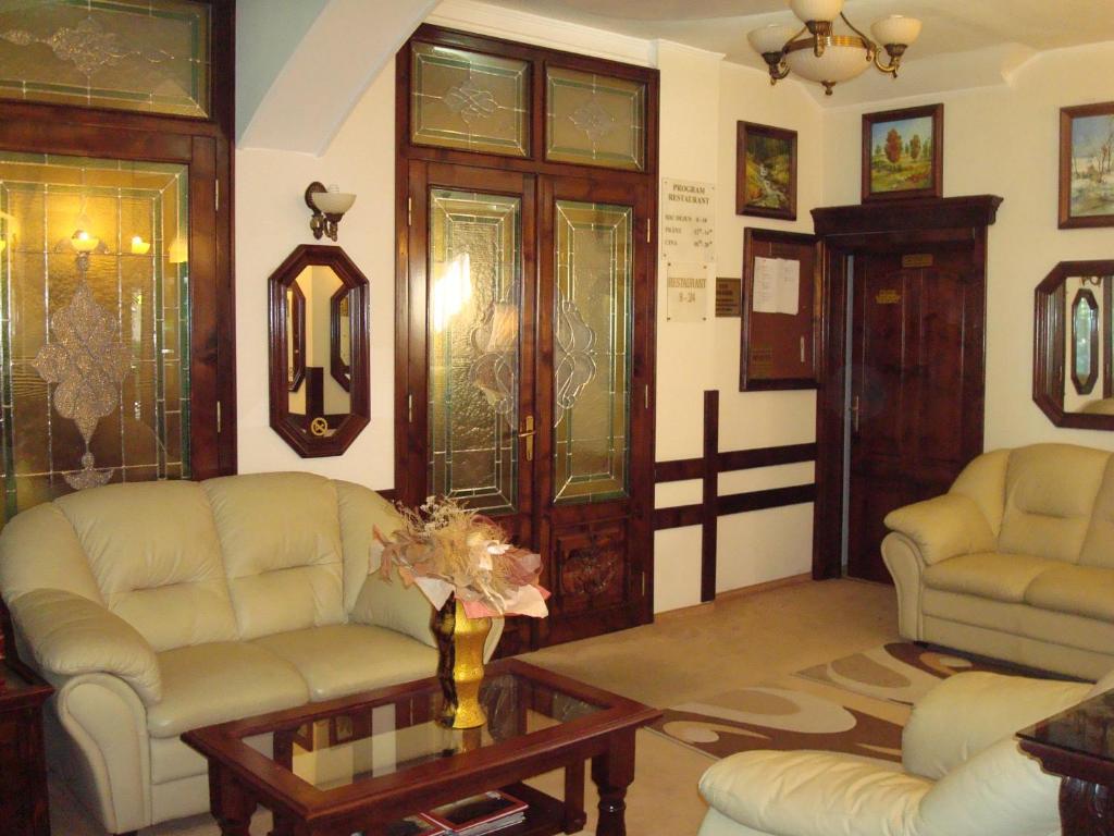 Hotel Ami Băile Felix エクステリア 写真