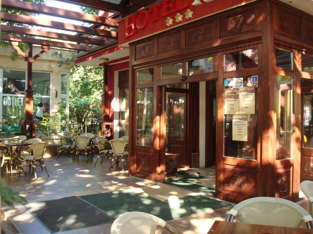 Hotel Ami Băile Felix エクステリア 写真